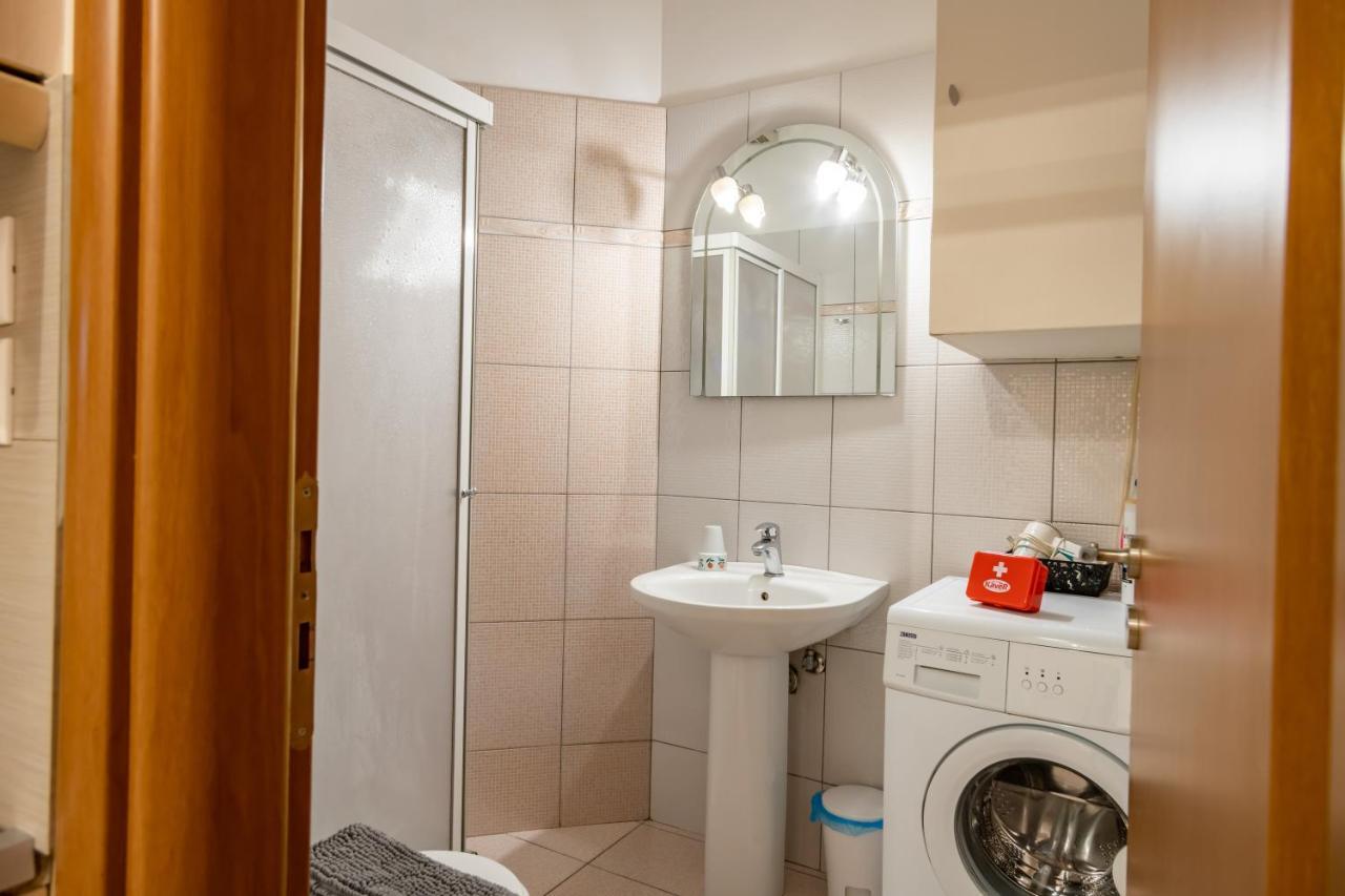 Flat In Excellent Location With Private Parking Apartment Athens Ngoại thất bức ảnh