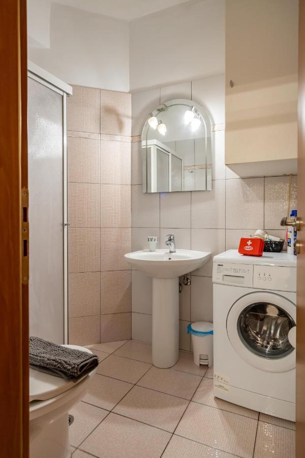 Flat In Excellent Location With Private Parking Apartment Athens Ngoại thất bức ảnh