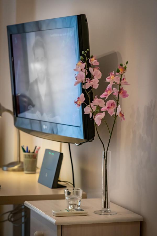 Flat In Excellent Location With Private Parking Apartment Athens Ngoại thất bức ảnh